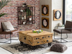 SIT-Möbel RUSTIC Couchtischtruhe natur antik mit antikschwarzen Beschlägen | 01994-04