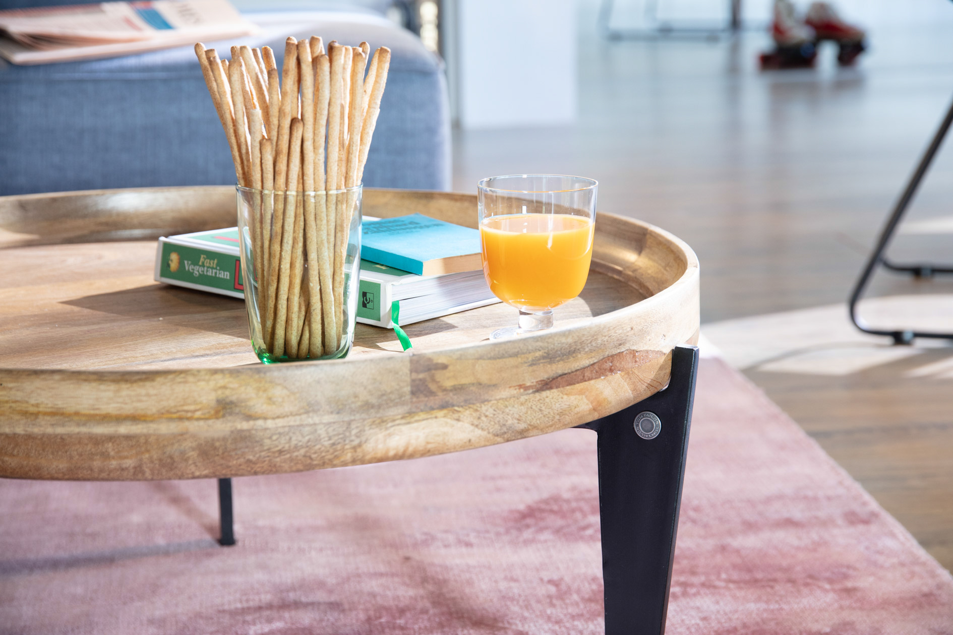 TT_SHOOTING_FALLWINTER_2018_preview SIT-Möbel TOM TAILOR Couchtisch Platte natur, Beine schwarz | 12843-01 – Bild 7